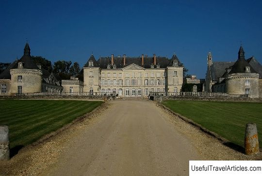 Chateau de Montgeoffroy description and photos - France: Loire Valley
