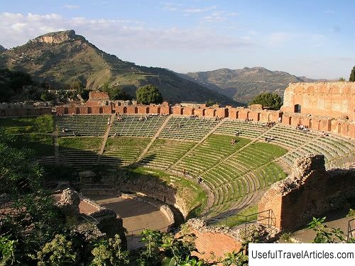 Ancient theater (Teatro Greco Romano) description and photos - Italy: Taormina (Sicily)