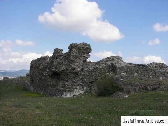 Ruins of the castle in Vysehrad description and photos - Bulgaria: Kardzhali