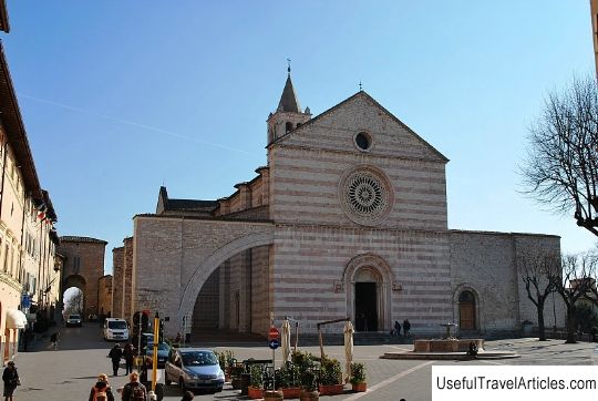 Basilica of Santa Chiara (Basilica di Santa Clara) description and photos - Italy: Assisi