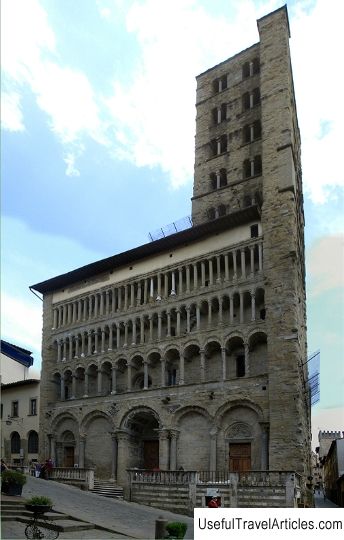 Church of Santa Maria della Pieve description and photos - Italy: Arezzo