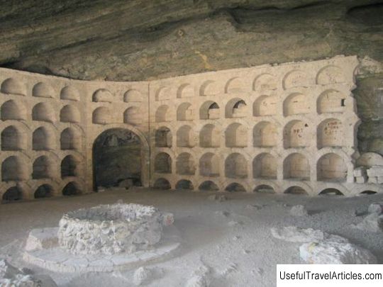 Golitsyn's grotto description and photo - Crimea: New World