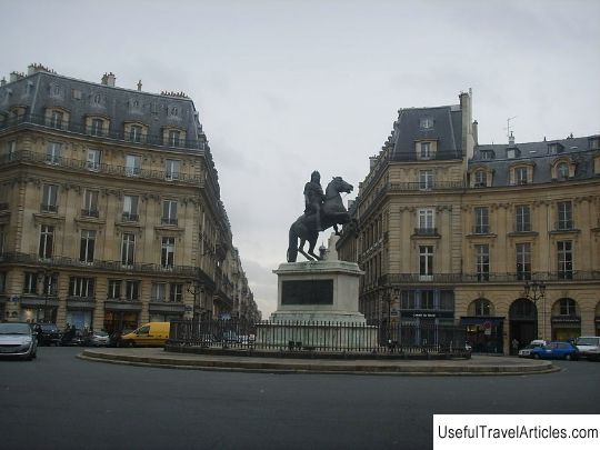 Victory Square in France, Paris resort | UsefulTravelArticles.com