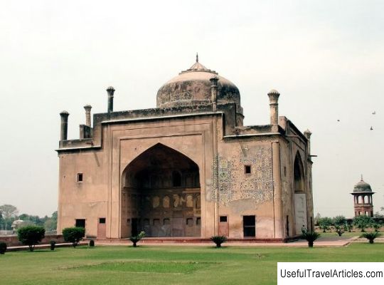 Chini-ka-Rauza mausoleum description and photo - India: Agra