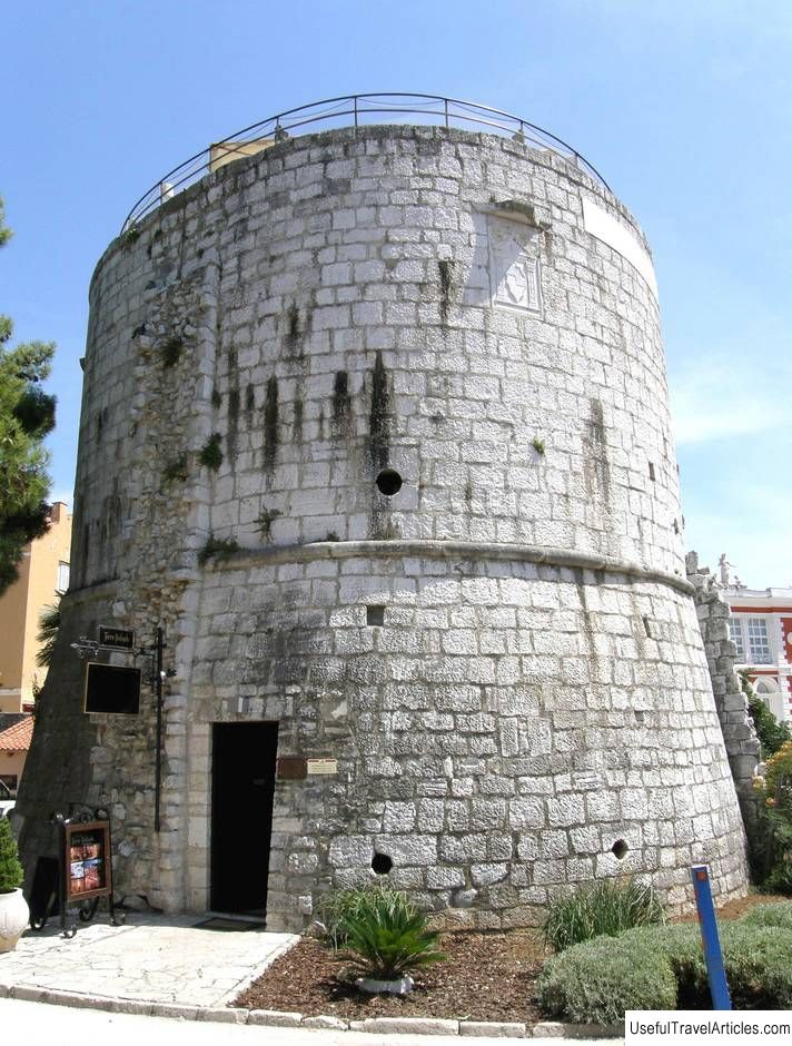 Round Tower (Okrugla kula) description and photos - Croatia: Porec