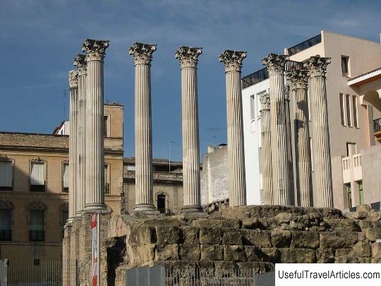 The ruins of an ancient Roman temple (Templo romano de Cordoba) description and photos - Spain: Cordoba