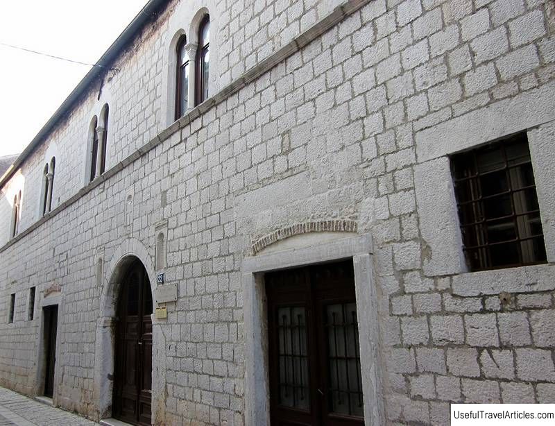 House of the Canon (Kanonika) description and photos - Croatia: Porec