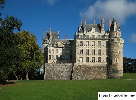 Chateau de Brissac description and photos - France: Loire Valley