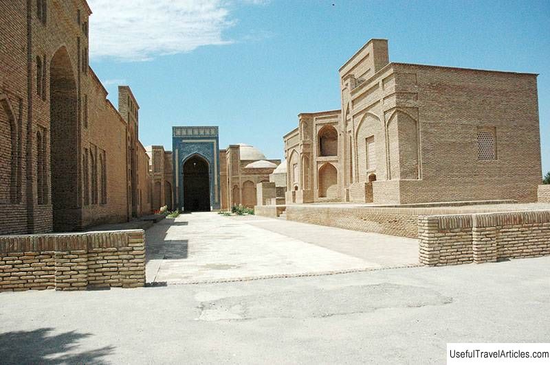 Sultan-Saadat mausoleum ensemble description and photo - Uzbekistan: Termez