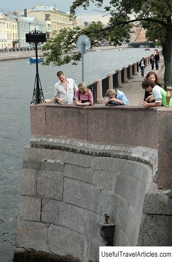 Monument to Chizhik-Pyzhik description and photo - Russia - St. Petersburg: St. Petersburg