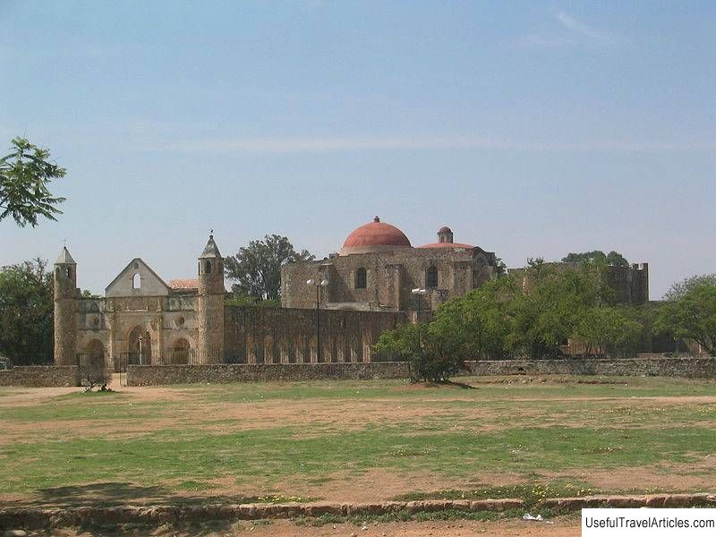 Ruins of the monastery of the Apostle James (Convento de Santiago Apostol) description and photos - Mexico: Oaxaca
