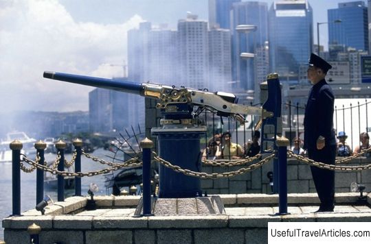 Noonday Gun description and photos - Hong Kong: Hong Kong