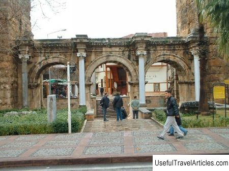 Hadrian's Gate (Hadrian Kapisi) description and photos - Turkey: Antalya