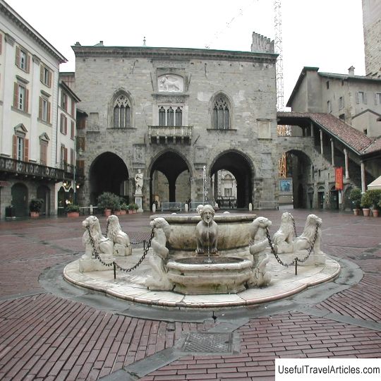Piazza Vecchia description and photos - Italy: Bergamo