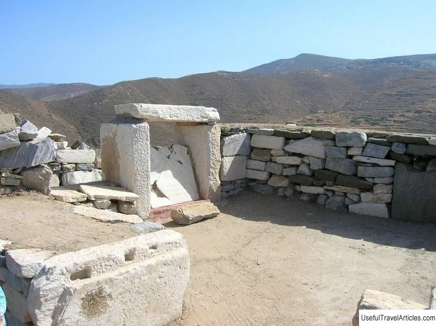 Homer's tomb description and photos - Greece: Ios Island