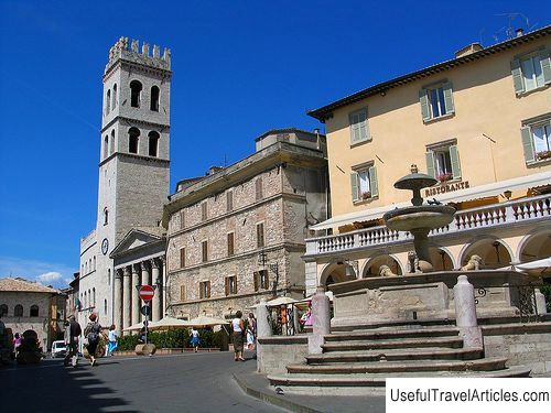 Piazza del Comune description and photos - Italy: Assisi