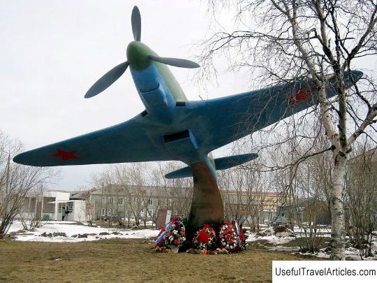 Monument to Yak-7B description and photo - Russia - North-West: Naryan-Mar