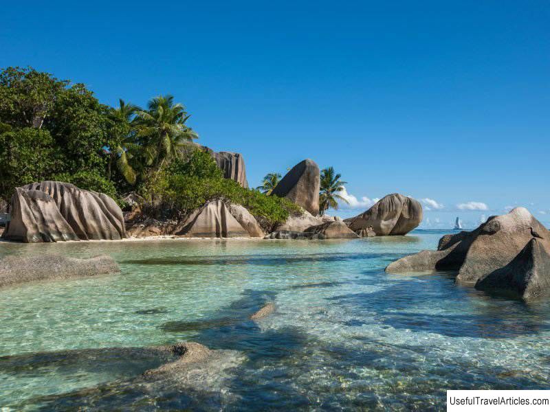 Coast of the Source d'Argent Gulf description and photos - Seychelles: La Digue Island
