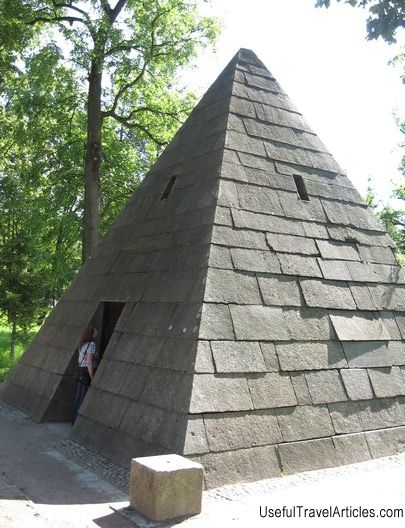 Pavilion ”Pyramid” description and photos - Russia - St. Petersburg: Pushkin (Tsarskoe Selo)