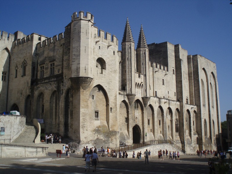Information about Avignon France
