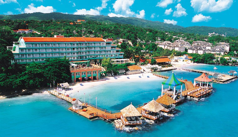 Geography and climate in Ocho Rios