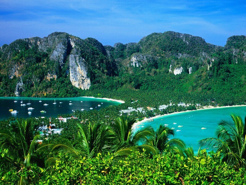 Geography and climate in Phi Phi